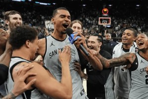 开云入口-超级崛起！马刺本赛季豪取62胜20负，比上赛季多赢了28场