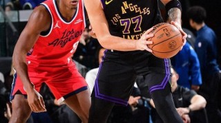 开云网页版-逆转未果！东詹合砍55分难救主，洛城德比湖人104-112不敌快船