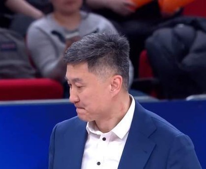 kaiyun-央视直播！好戏来了，徐昕PK杜锋，球迷力挺徐昕报仇，杜锋咋整