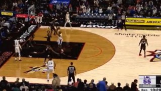 kaiyun登录-找回手感！老詹杀油漆区秀中投连得4分 拉出来飙三分也有